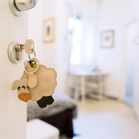 Interno 7, Tra La Fiera Ed Il Centro