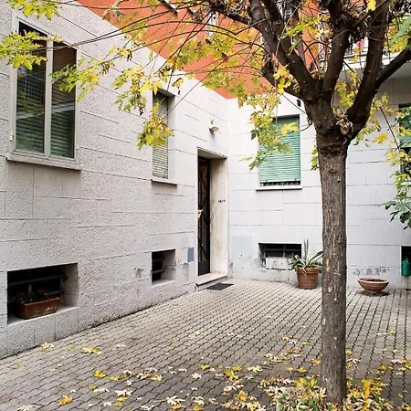 Interno 7, Tra La Fiera Ed Il Centro לינה וארוחת בוקר