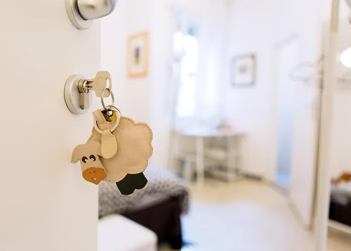 Interno 7, Tra La Fiera Ed Il Centro