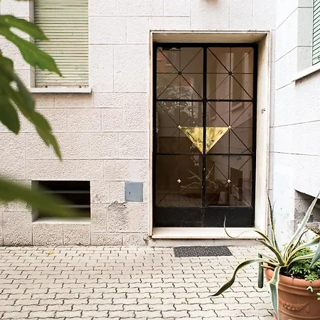 Interno 7, Tra La Fiera Ed Il Centro