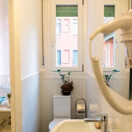 Interno 7, Tra La Fiera Ed Il Centro Oda ve Kahvaltı 3*