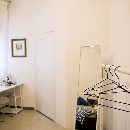 Interno 7, Tra La Fiera Ed Il Centro Nocleg ze śniadaniem 3*